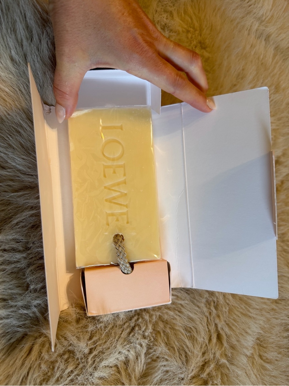 LOEWE Large Therapeutic Botanical Soap Bar, NWT, Luxury - Picture 6 of 7